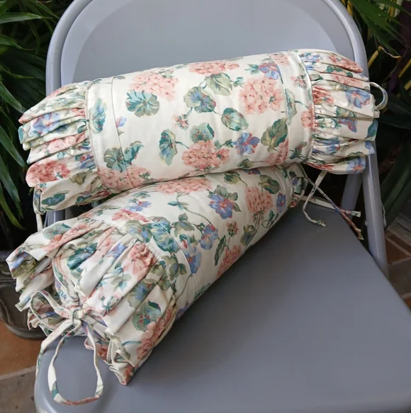 🔥NEW PILLOW SET NECKROLL Floral HYDRANGEA Ruffled FRENCH COUNTRY - Picture 3 of 6